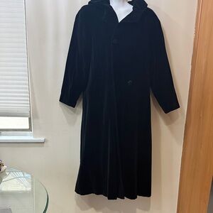 Chic Black Women's velvet Coat